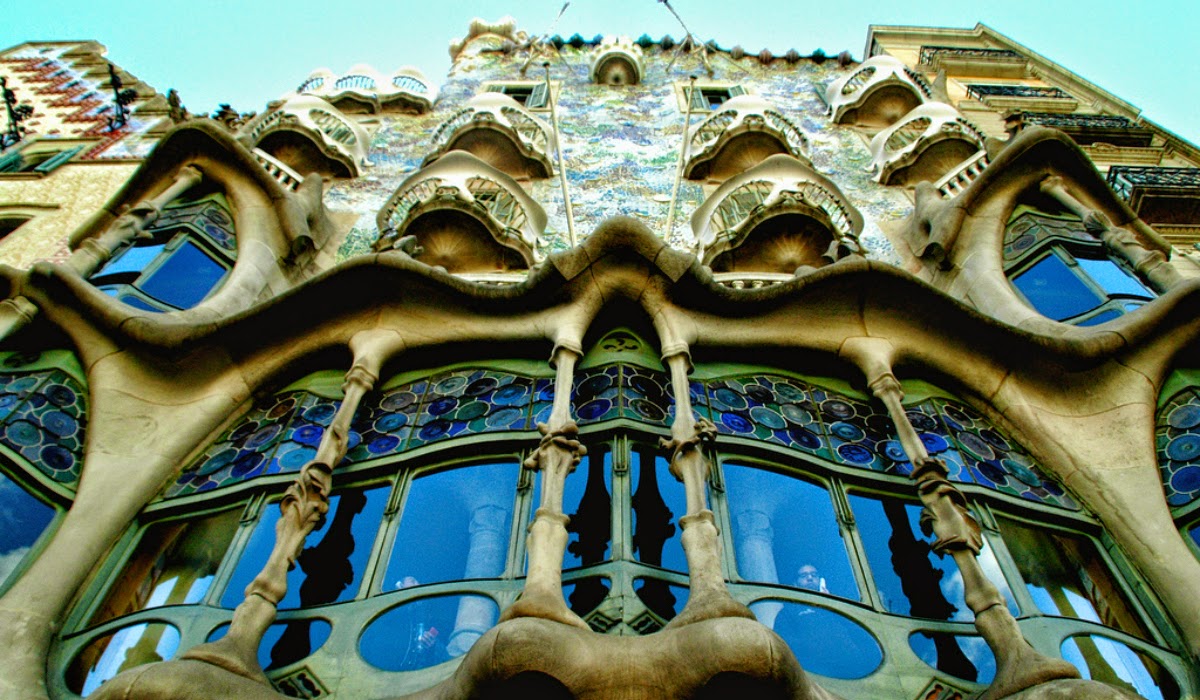 Antoni+Gaudi (61).jpg